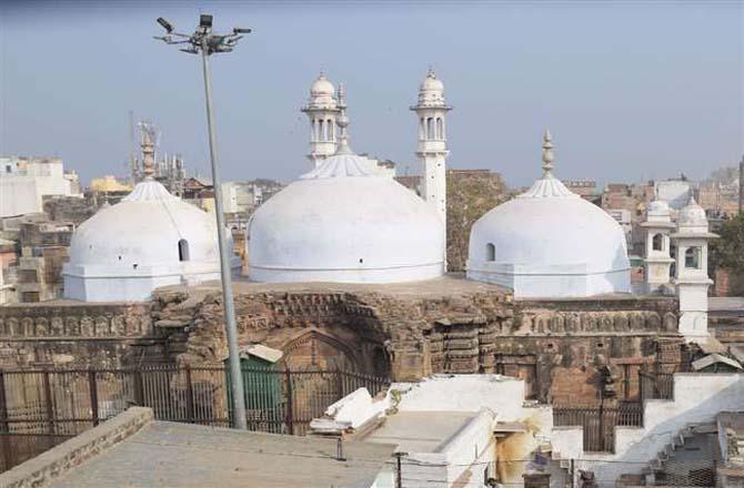  Gyan Vapi Mosque Photo INN 